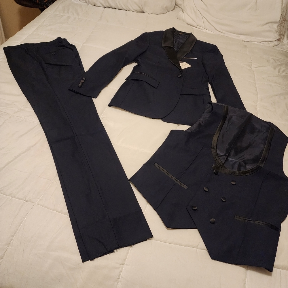 F1 - Men's  Gorgeous  Three Piece Suit